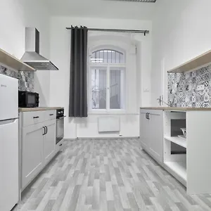 https://archibald-flats-prague.praguehotelsweb.com